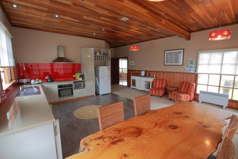 Cable Station Accommodation - Accommodation Newcastle 1