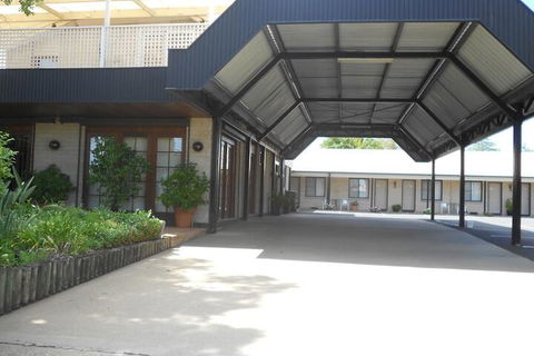 All Seasons Motor Lodge - Accommodation Newcastle 2