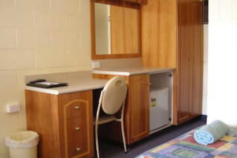 All Seasons Motor Lodge - Accommodation Newcastle 6
