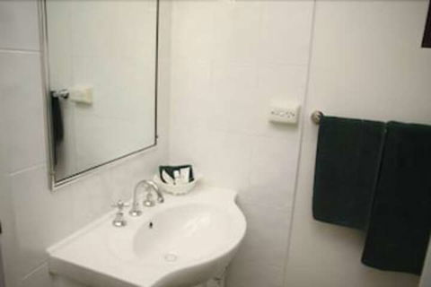 All Seasons Motor Lodge - Accommodation Newcastle 7