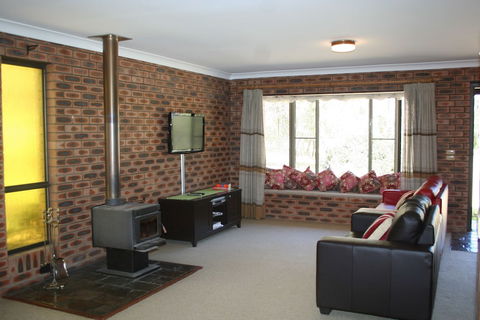 Shady Trees Barrington Holiday House - Accommodation Newcastle 5