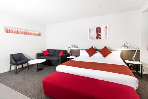 Abode Woden - Accommodation Newcastle 4