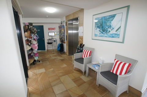 Windward Passage Holiday Apartments - Accommodation Newcastle 3