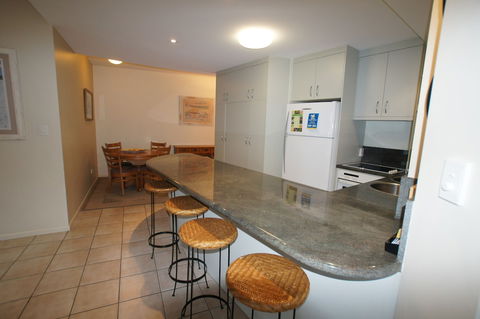 Windward Passage Holiday Apartments - Accommodation Newcastle 5