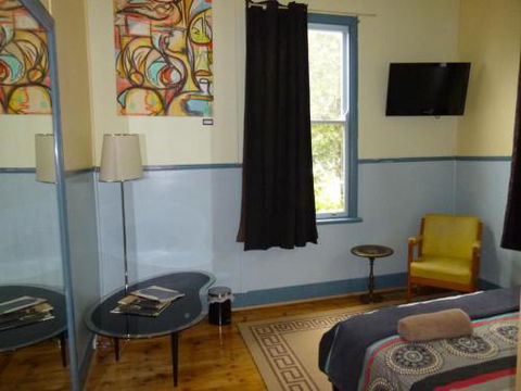 2 Dukes Daylesford - Accommodation Newcastle 4