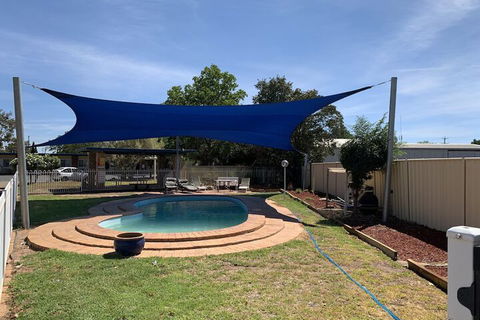 Orana Windmill Motel - Accommodation Newcastle 1