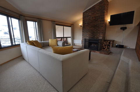Salzburg Apartments - Accommodation Newcastle 2