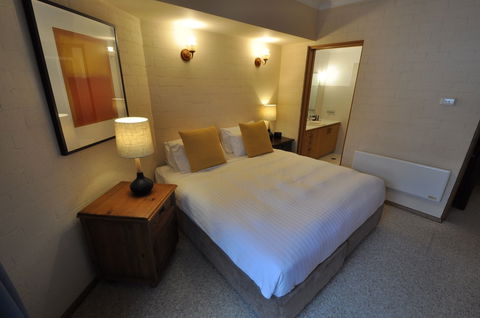 Salzburg Apartments - Accommodation Newcastle 6