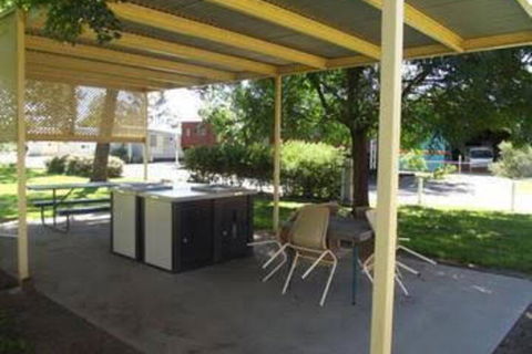 West Wyalong Caravan Park - Accommodation Newcastle 5