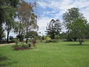 Yarrahapinni Homestead - Accommodation Newcastle 1