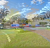 Acclaim Pine Grove Holiday Park - Accommodation Newcastle