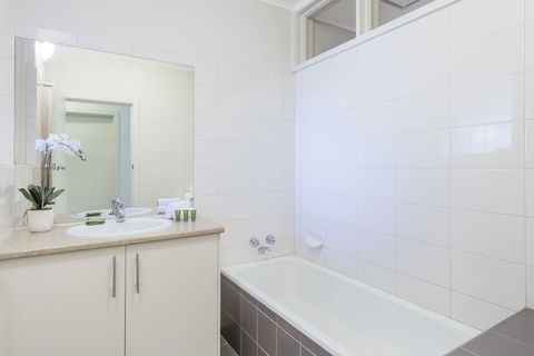 Dorset Gardens Hotel - Accommodation Newcastle 6
