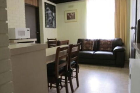 Lakes Waterfront Motel & Holiday Cottages - Accommodation Newcastle 4