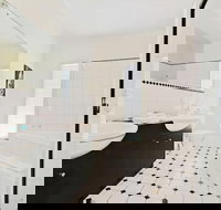 Wine and Roses BB - Accommodation Newcastle