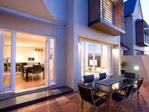 Precinct On Jardine Accommodation - Accommodation Newcastle 2