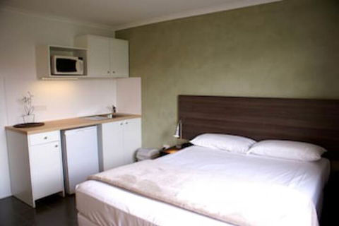 Mackay Motor Inn - Accommodation Newcastle 0