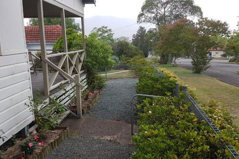 16 Gregson Silky Oaks - Accommodation Newcastle 5