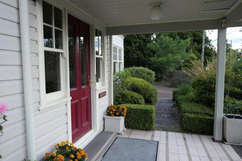 Norwood Mountain Lodge - Accommodation Newcastle 3