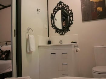 Tudor Cottages Mt Dandenong - Accommodation Newcastle 3