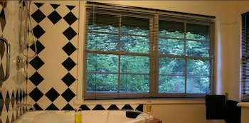 Tudor Cottages Mt Dandenong - Accommodation Newcastle 5