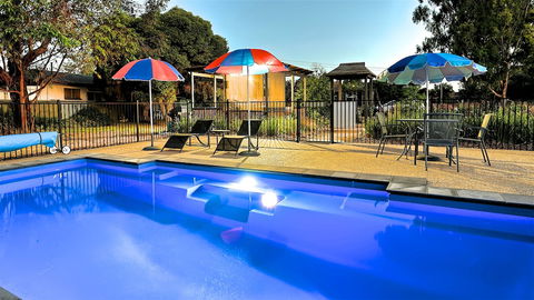 Castle Creek Motel - Accommodation Newcastle 4