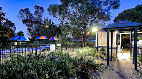 Castle Creek Motel - Accommodation Newcastle 1