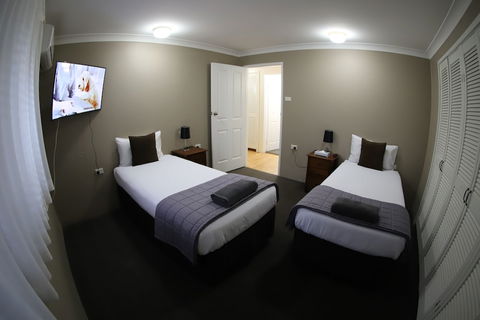 Sleepy Hill Motor Inn - Accommodation Newcastle 2