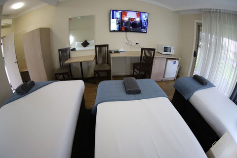 Sleepy Hill Motor Inn - Accommodation Newcastle 6
