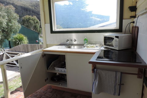 Snug As A Bug Motel - Accommodation Newcastle 3