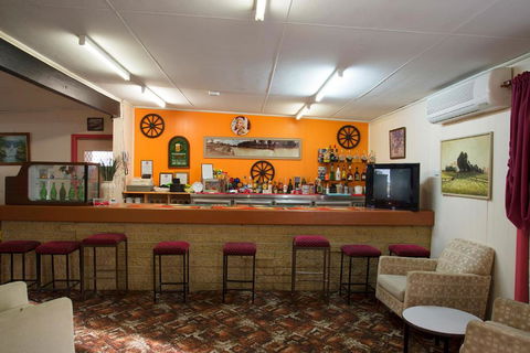 Artesian Motor Inn - Accommodation Newcastle 4