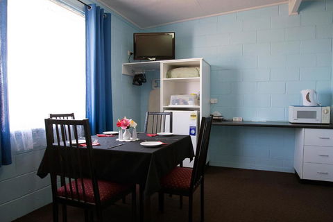Artesian Motor Inn - Accommodation Newcastle 6