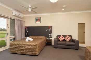 Australian Homestead - Accommodation Newcastle 4