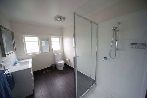 Seaview House Ulverstone - Accommodation Newcastle 3