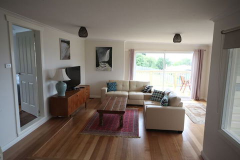 Seaview House Ulverstone - Accommodation Newcastle 5