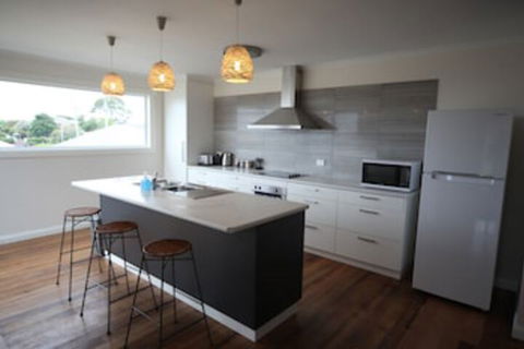 Seaview House Ulverstone - Accommodation Newcastle 0