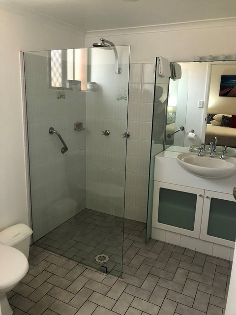 Avaleen Lodge Motor Inn - Accommodation Newcastle 5