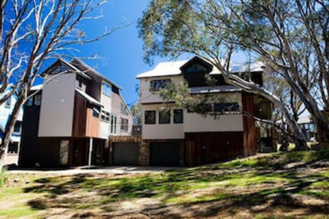 Blue Ice - Accommodation Newcastle 0