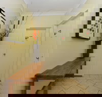 Seascape Holidays- Hibiscus Apartment - Accommodation Newcastle