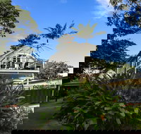 Port Douglas Cottage and Lodge - Accommodation Newcastle