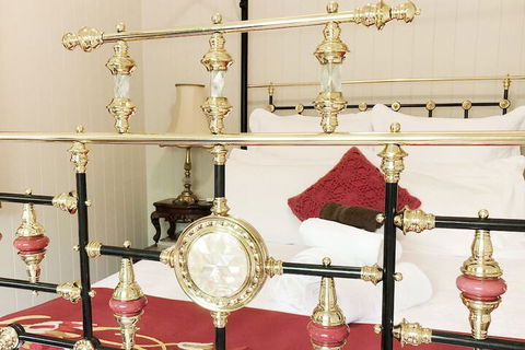 Number 12 Bed & Breakfast - Accommodation Newcastle 7