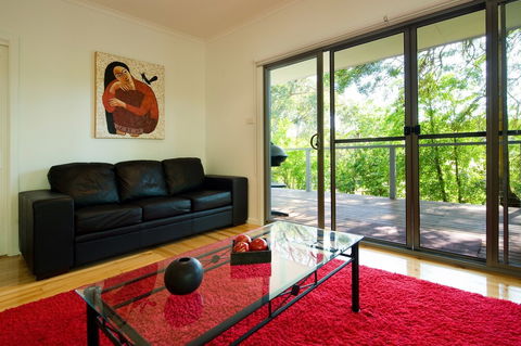 Apple Tree Cottage - Accommodation Newcastle 5