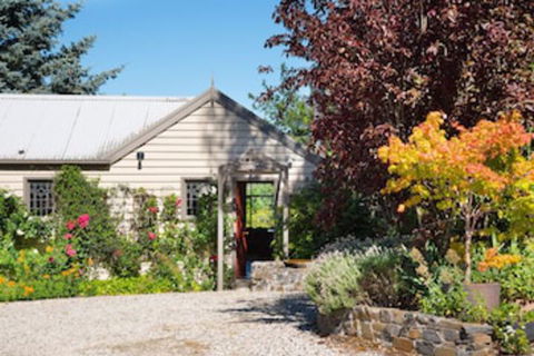 Argus Hill Cottage - Accommodation Newcastle 0