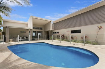 67 Orient Drive - Accommodation Newcastle 0