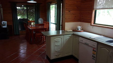 Aysgarth Cottage - Accommodation Newcastle 0