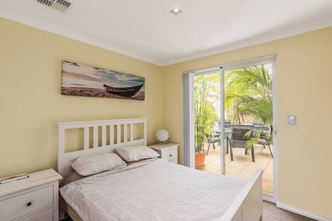 Ocean Keys Cottage - Accommodation Newcastle 2