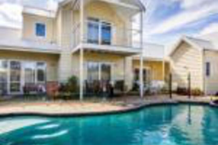 Aspendale VIC Accommodation Newcastle