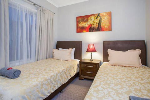Hahndorf House B&B - Accommodation Newcastle 6
