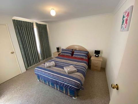 Port Bouvard Beach Holiday Home Mandurah - Accommodation Newcastle 3
