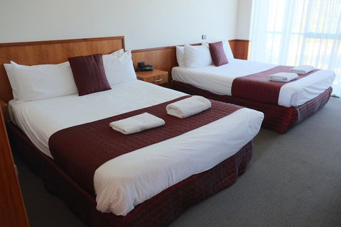 Berri Hotel - Accommodation Newcastle 2