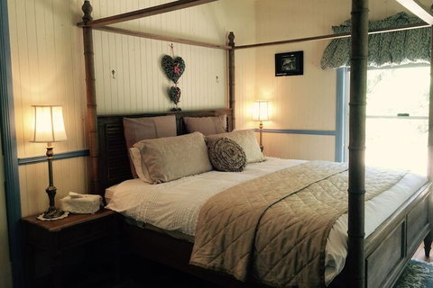 Telegraph Retreat Cottages - Accommodation Newcastle 4